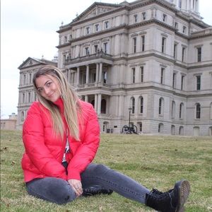 Meet your Posher, Hannah